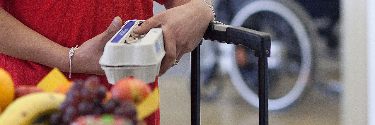 Einkaufshilfe Köln DRK, Köln, Einkaufshilfe, Hauswirtschaft, Zivildienstleistender